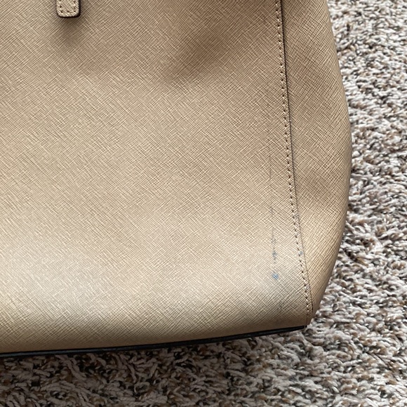 Michael Kors MK Solid Tan Saffiano Leather Purse - Picture 4 of 14